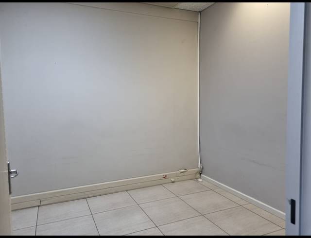 92M² OFFICE TO LET IN SONHEUWEL
